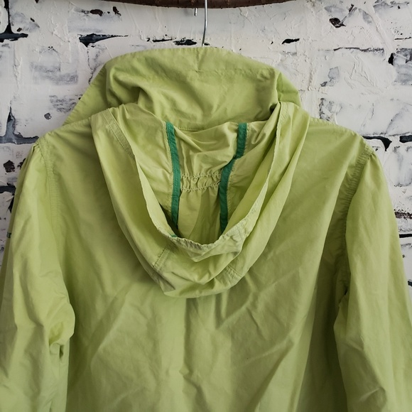 Women's Light Green Half Zip Columbia Windbreaker - Picture 6 of 8